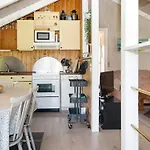 Secluded Harbor Cottage-by Traum *