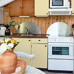 בית נופש Secluded Harbor Cottage-by Traum