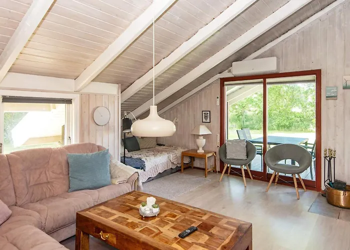 Secluded Harbor Cottage-by Traum * Hemmet